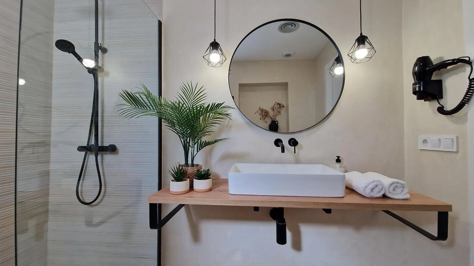 Apartament Gorgot 6P I Con Terraza Y Piscina Comunitaria Cerca De La Playa Empuriabrava